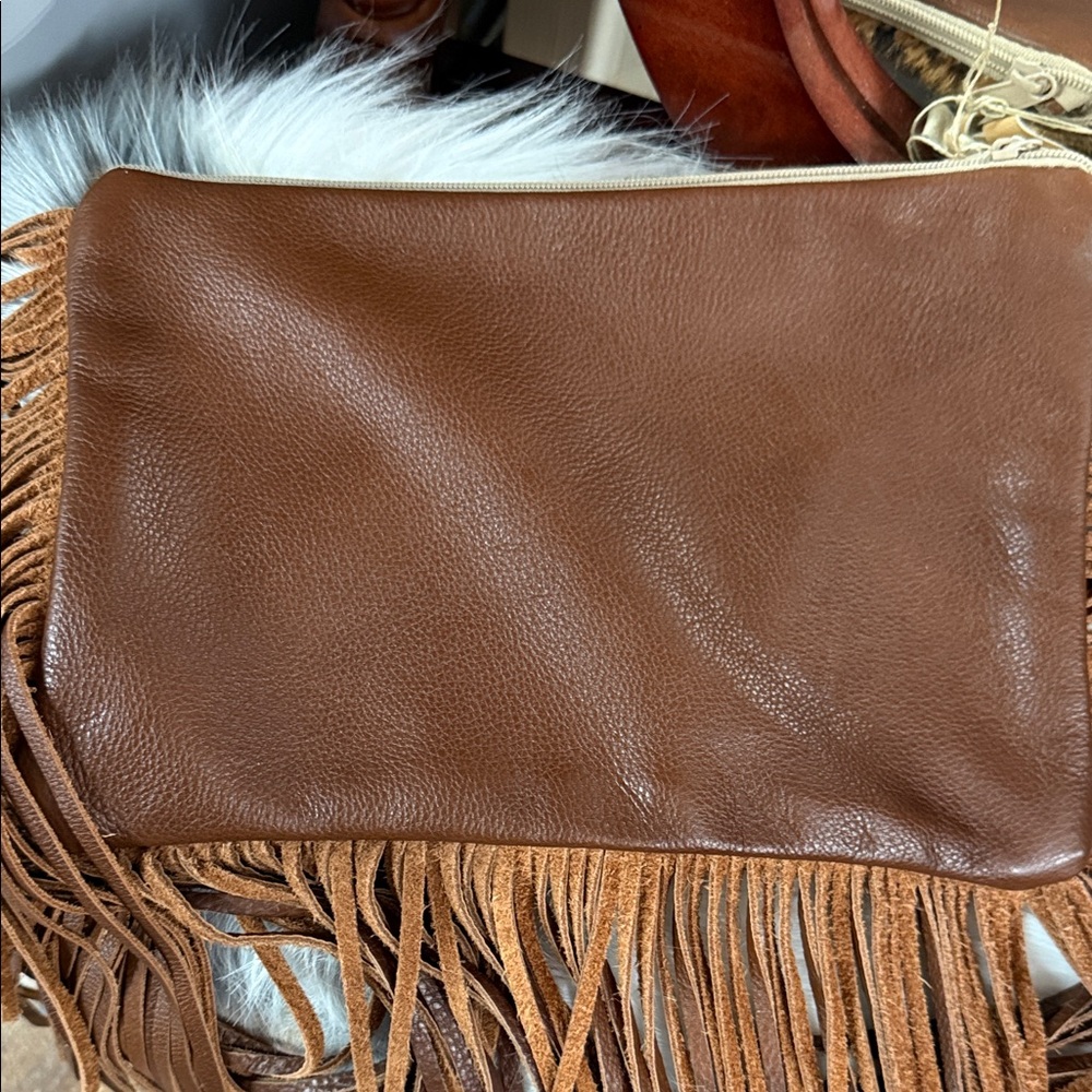 Leopard Print cowhide crossbody purse with fringe - Picture 4 of 5
